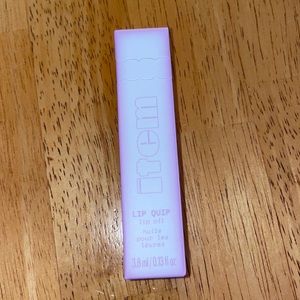 Lip oil